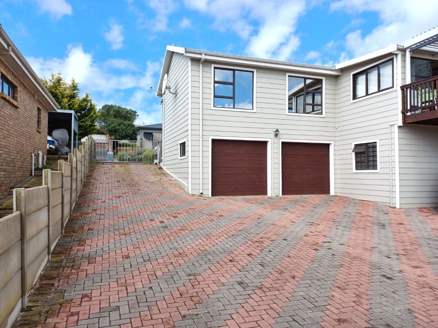 3 Bedroom Property for Sale in Reebok Western Cape